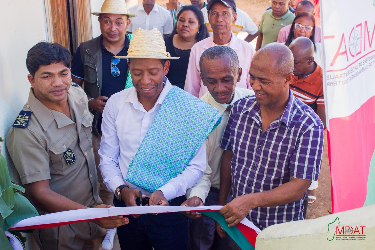 Mise en place de six (6) Bureaux de Subdivision Foncière Intermédiaire (BSFI) dans les districts d’Ikalamavony, Ifanadiana, Vohipeno, Isandra, Vohibato et Ambohimahasoa, au sein de trois régions de la province de Fianarantsoa.